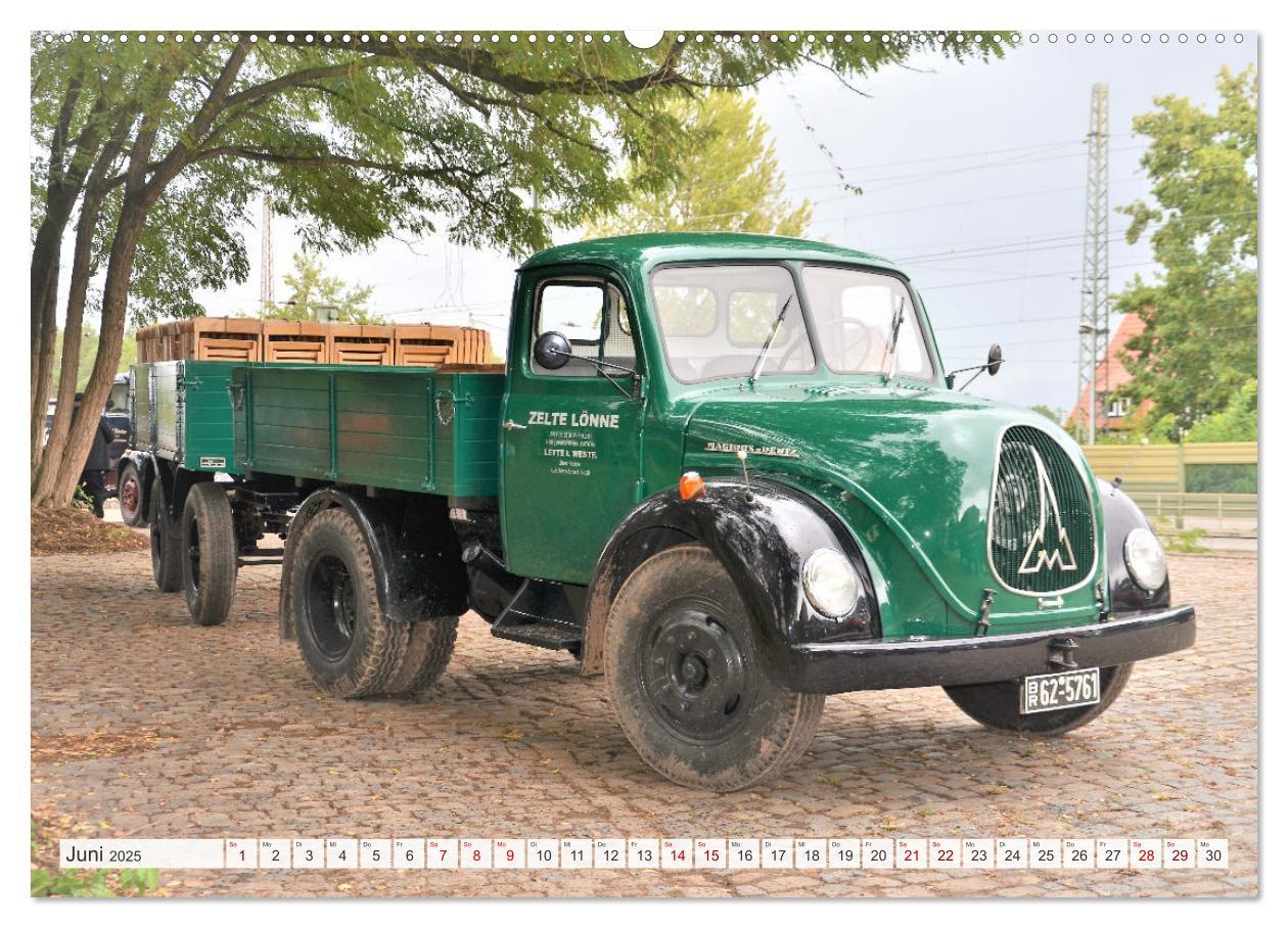 Bild: 9783383932137 | TRUCK - Oldtimer (Wandkalender 2025 DIN A2 quer), CALVENDO...