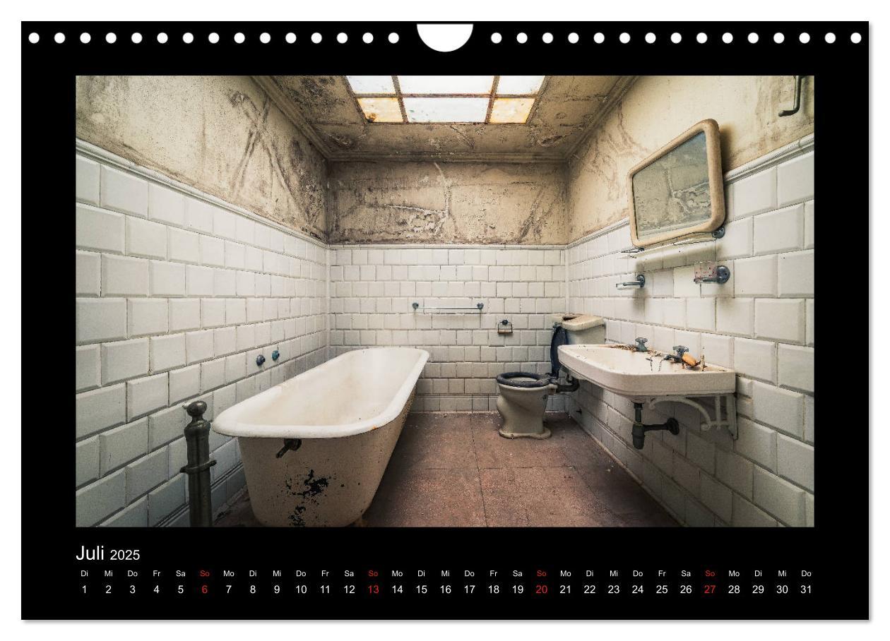 Bild: 9783435238903 | Die Schönheit des Verfalls - Lost Places (Wandkalender 2025 DIN A4...