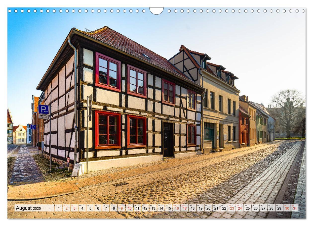 Bild: 9783435241712 | Güstrow Impressionen (Wandkalender 2025 DIN A3 quer), CALVENDO...