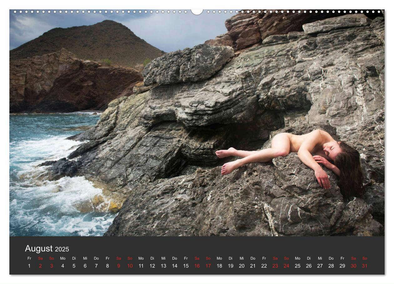 Bild: 9783435293773 | Aktfotografie am Meer (Wandkalender 2025 DIN A2 quer), CALVENDO...