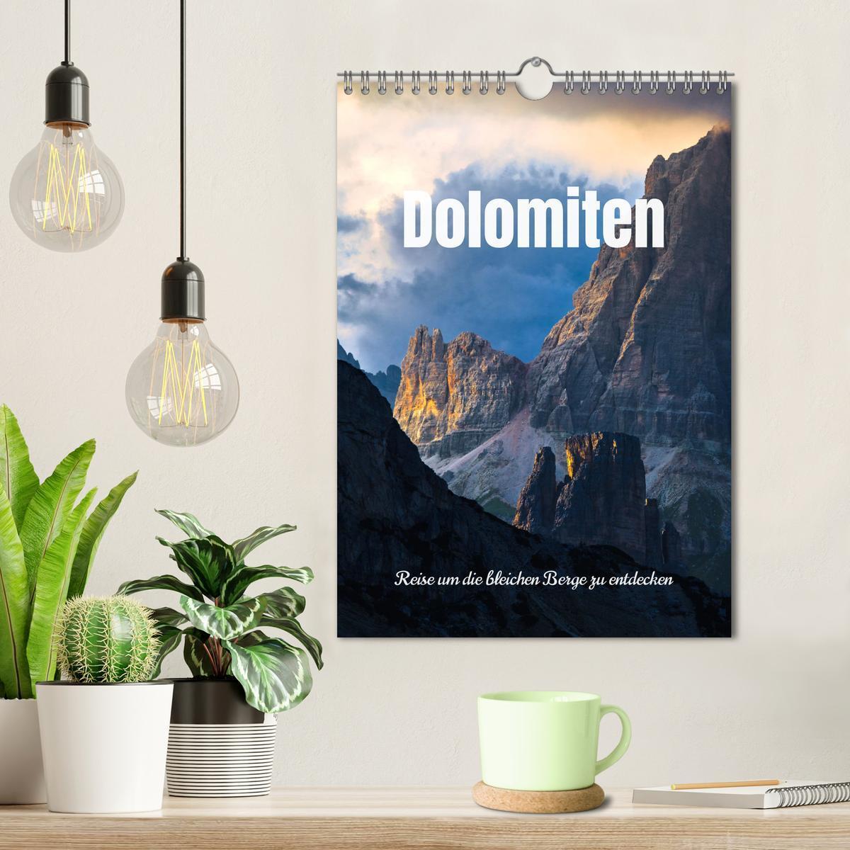 Bild: 9783435920136 | Dolomiten - Reise um die bleichen Berge zu entdecken (Wandkalender...