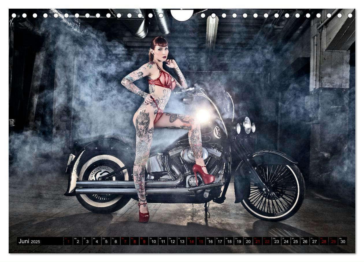 Bild: 9783435050451 | Motorräder und Sexy Girls (Wandkalender 2025 DIN A4 quer), CALVENDO...