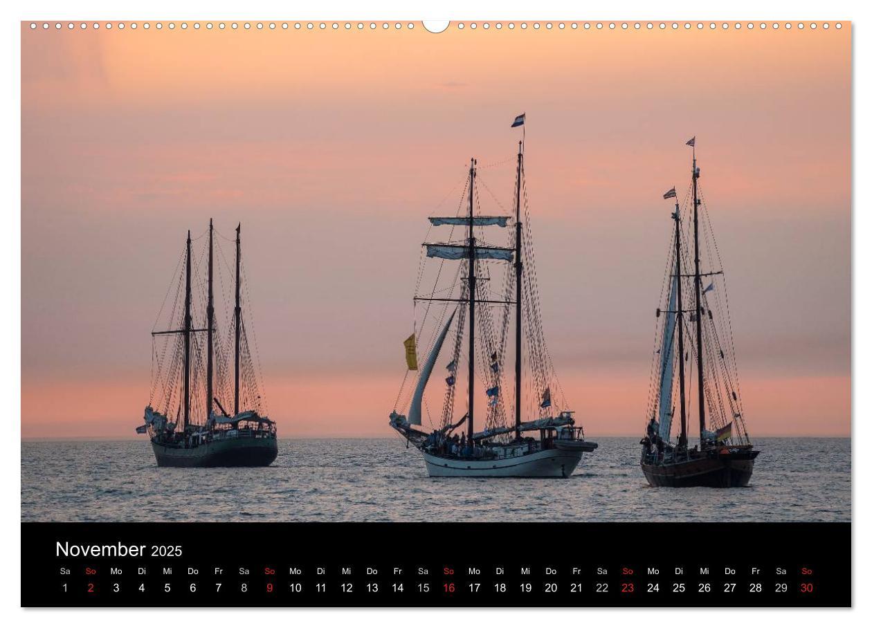 Bild: 9783435581092 | Windjammer auf der Ostsee im Abendlicht (Wandkalender 2025 DIN A2...