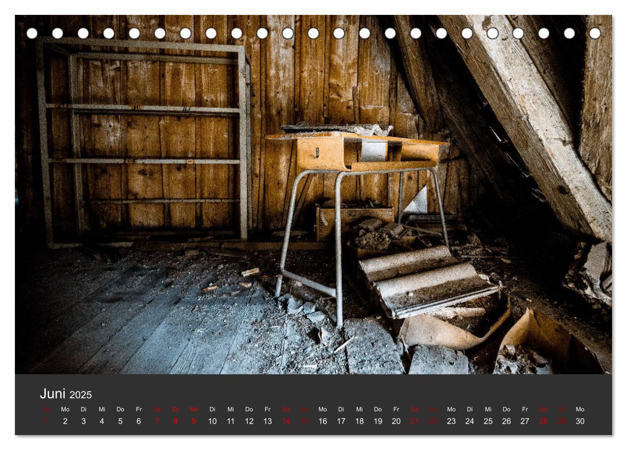 Bild: 9783435216383 | Verlassene Orte - Ein Lost Places Kalender (Tischkalender 2025 DIN...