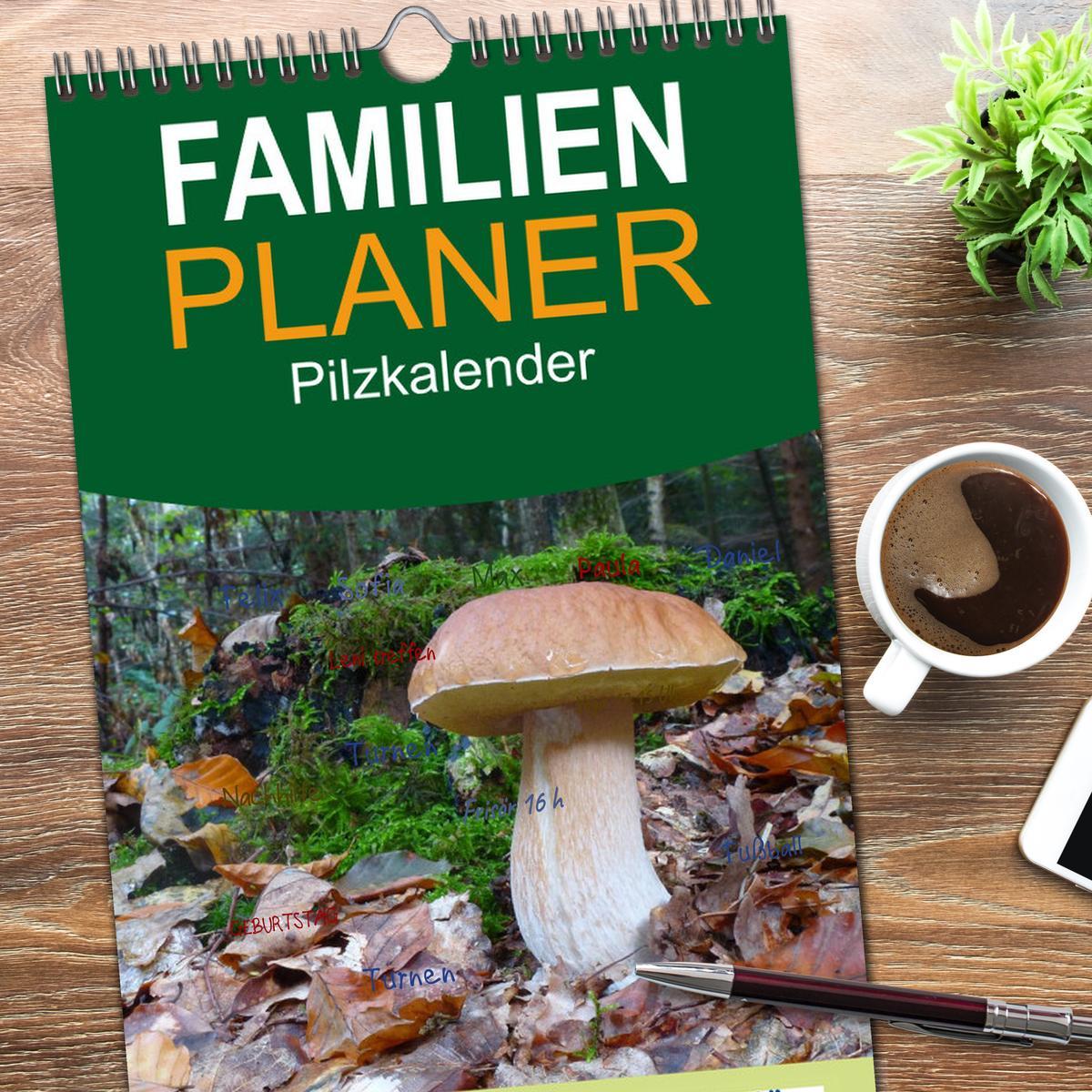 Bild: 9783457113059 | Familienplaner 2025 - Pilzkalender mit 5 Spalten (Wandkalender, 21...