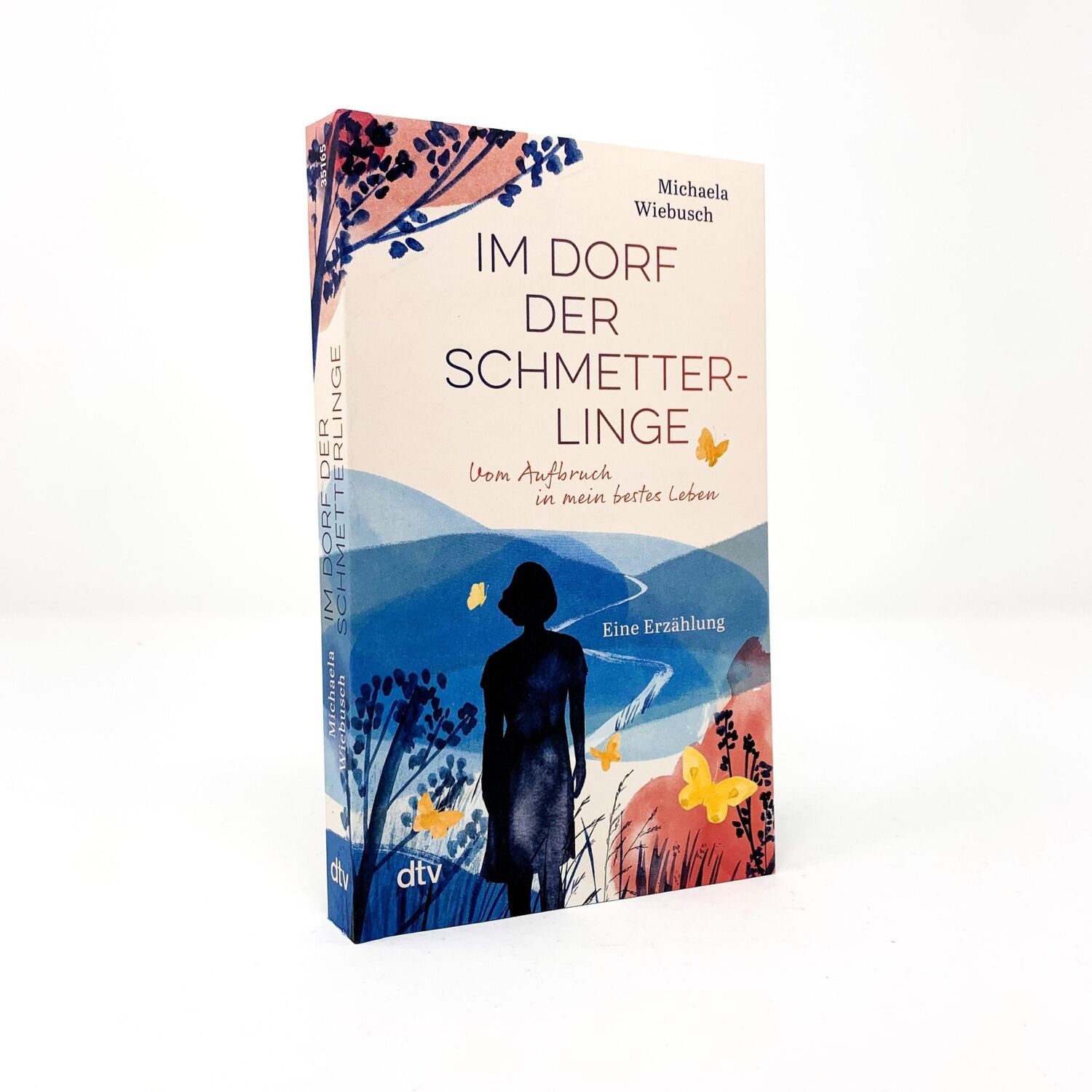 Bild: 9783423351652 | Im Dorf der Schmetterlinge | Michaela Wiebusch | Taschenbuch | 224 S.