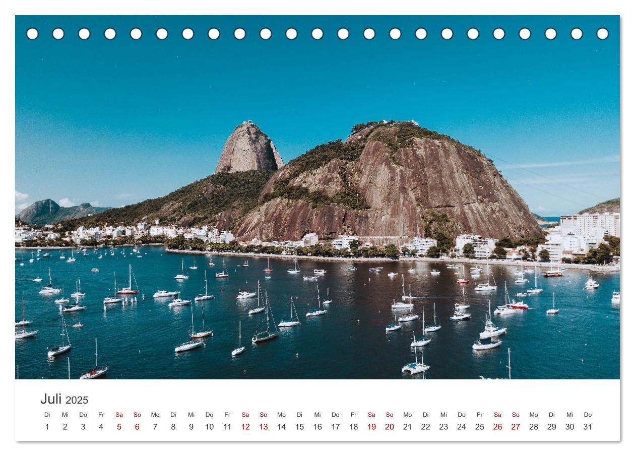 Bild: 9783383986789 | Rio de Janeiro - Am Fuße des Corcovados. (Tischkalender 2025 DIN A5...