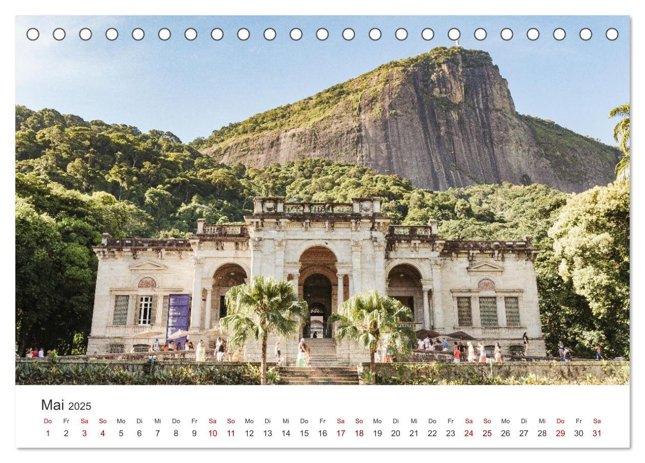 Bild: 9783383986789 | Rio de Janeiro - Am Fuße des Corcovados. (Tischkalender 2025 DIN A5...