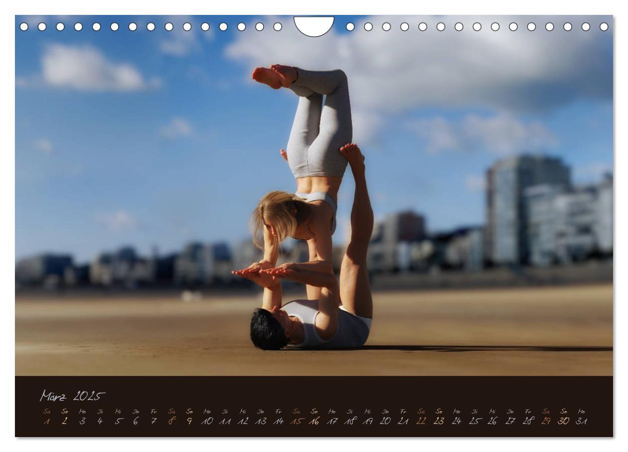 Bild: 9783435242795 | YogaPaare (Wandkalender 2025 DIN A4 quer), CALVENDO Monatskalender