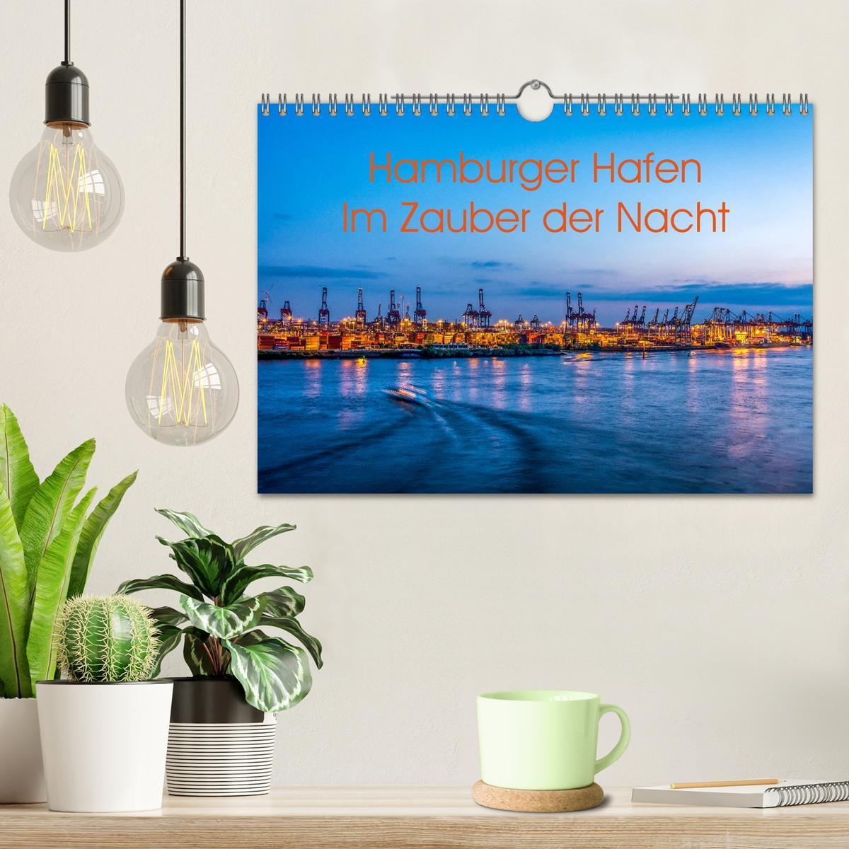 Bild: 9783435662890 | Hamburger Hafen - Im Zauber der Nacht (Wandkalender 2025 DIN A4...