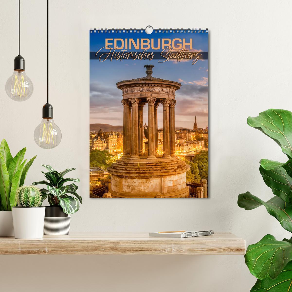 Bild: 9783435900350 | EDINBURGH Historisches Stadtherz (Wandkalender 2025 DIN A3 hoch),...